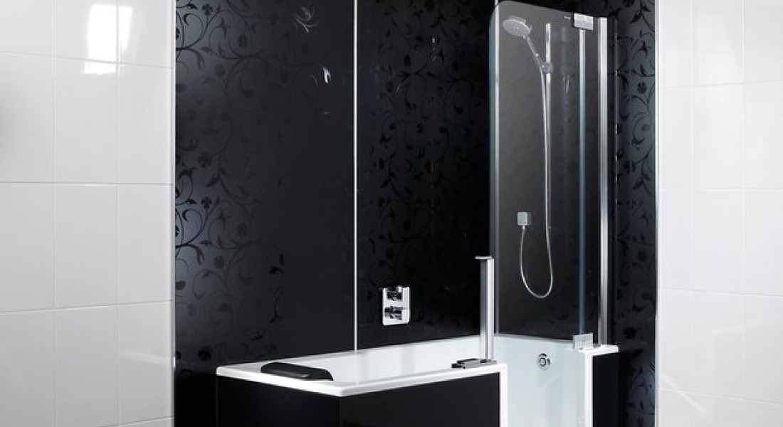 Douche en ligbad in één van Artweger