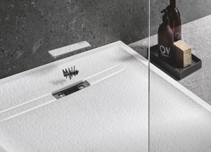 Douchevloer Geberit Sestra met leisteen structuur