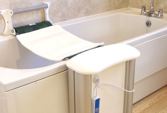 Een veilige & comfortabele aangepaste badkamer - Apollo