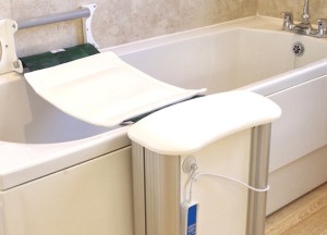 Een veilige & comfortabele aangepaste badkamer - Apollo