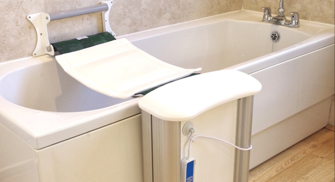 Een veilige & comfortabele aangepaste badkamer