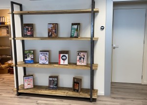 Robuuste oud gebinte kast - Woodindustries