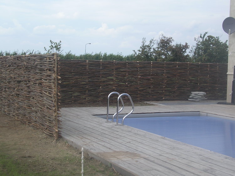 Natuurlijke zwembadomheining | Wilhout