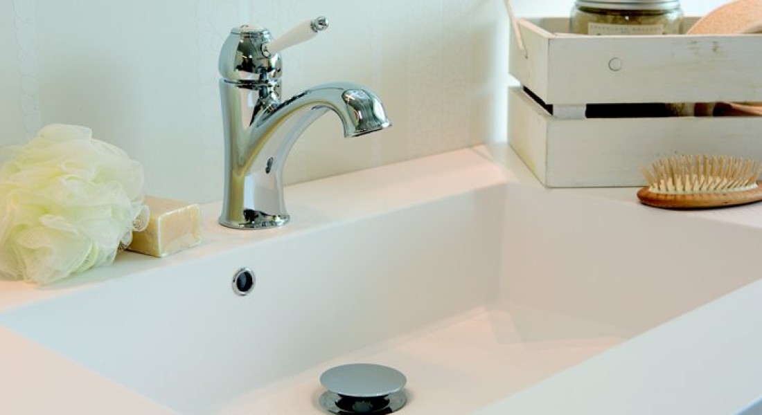 Een romantische badkamer met de Tradition kraan