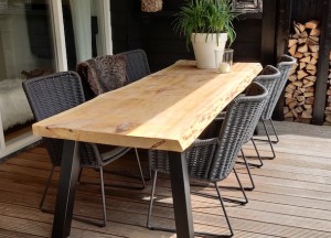 Eiken boomstam buitentafel | Woodindustries - Woodindustries