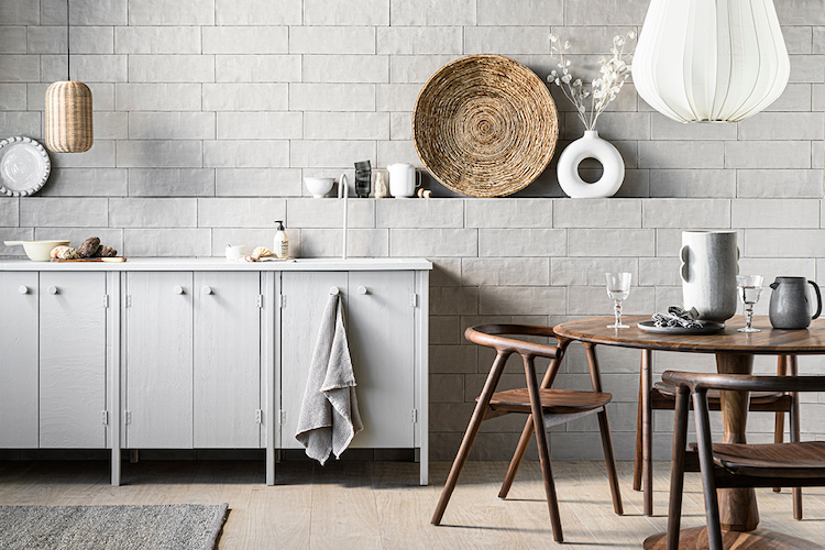 Serie Blancs van vtwonen tegels by Douglas & Jones