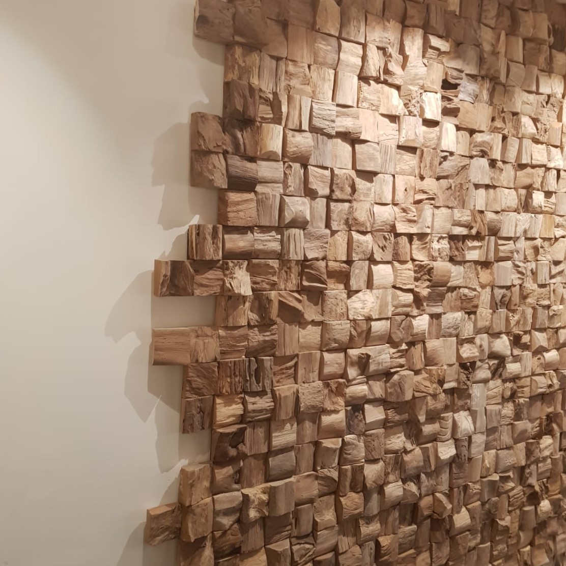 Teakwall Qubow Skyfall