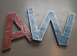 Metalen letters in 2 maten | Woodindustries - Woodindustries