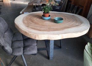 Ronde suartafel eettafel