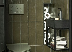 Mediterranea Black Calpe glans I vtwonen tegels by Douglas & Jones