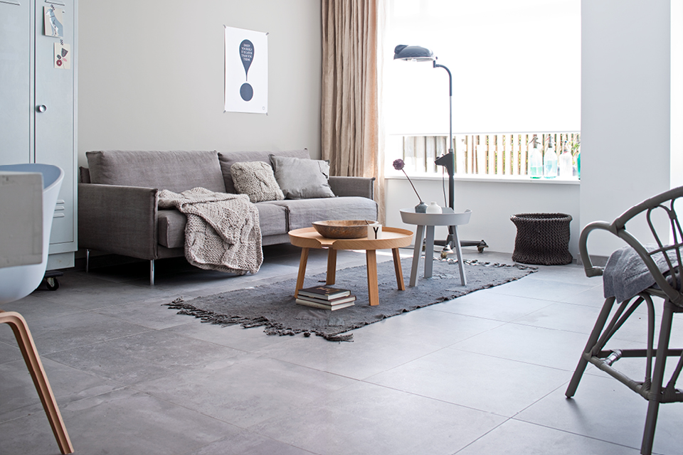 Loft Grey I vtwonen tegels by Douglas & Jones 