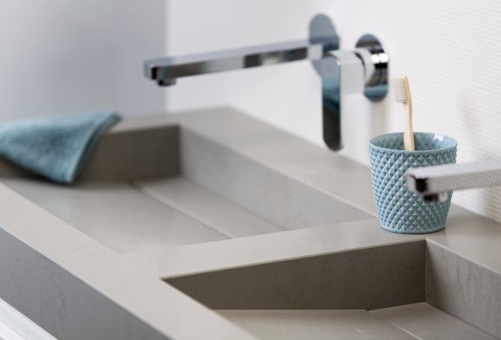 Wastafel op maat: bepaal zelf materiaal, kleur & formaat - Qisani badkamer