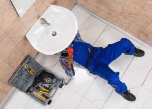 Lekkage badkamer: wat dekt de verzekering? - 