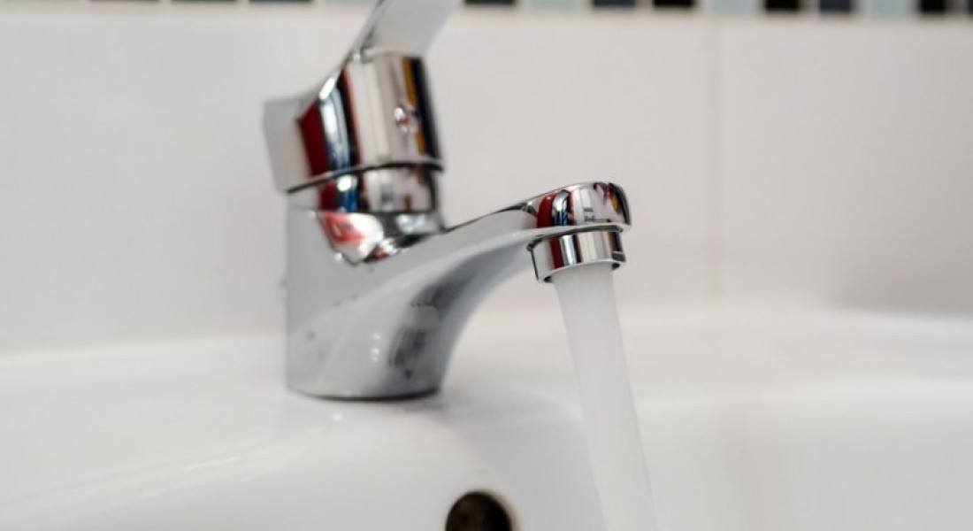 Last van een lekkage in uw badkamer?