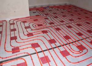 Vloerverwarming laten aanleggen door een loodgieter - 