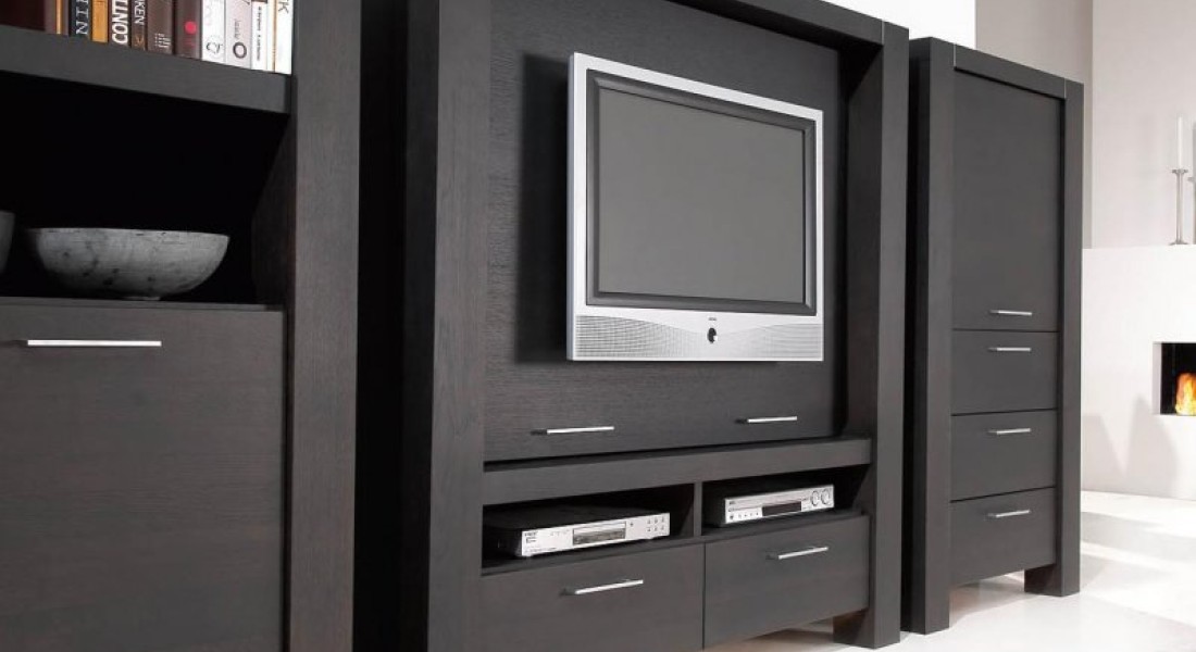 TV wegwerken in interieur