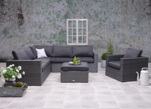 Heerlijk loungen in de tuin met een loungeset - 