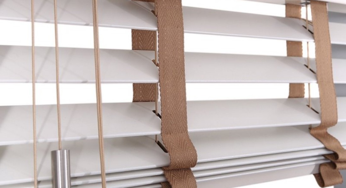 Wil je spelen met het binnenkomende licht? Gebruik dan een jaloezie