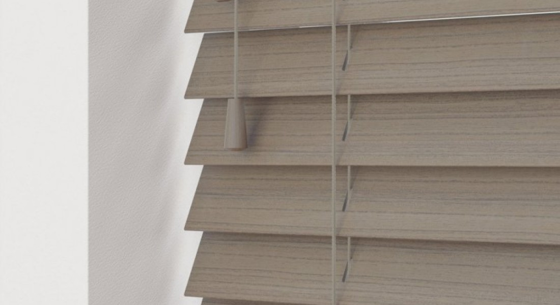 PVC badkamer jaloezieën: voor een mooi afgewerkte badkamer