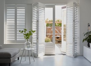 Welke raamdecoratie is geschikt Ã©n handig voor tuindeuren? - 