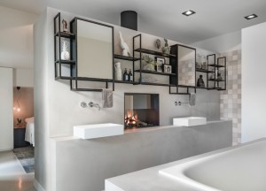 Een haard in de badkamer! - 