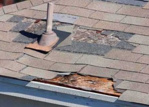 Een daklekkage na een storm? Hier moet je allemaal aan denken! - 