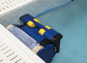 Laat je zwembad schoonmaken door een robot - 