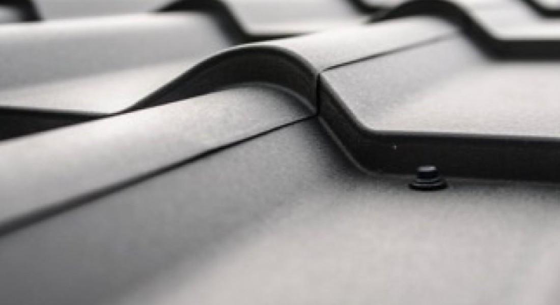 Schade aan auto door woning: welke verzekering?