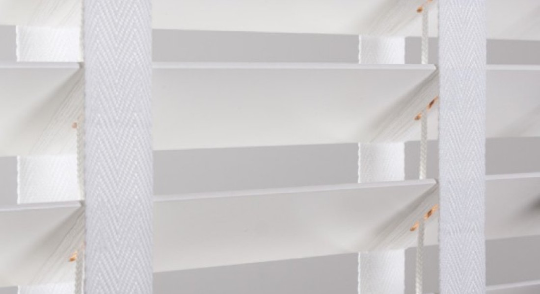 Wat kosten houten jaloezieën gemiddeld?