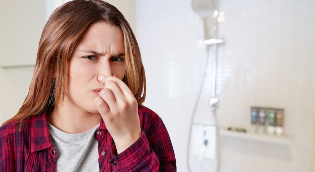Vieze geur in de badkamer? Zo los je het op!