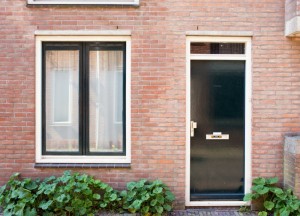 Voordelen van kunststof en houten kozijnen - 