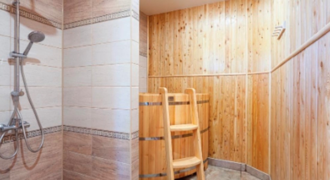Het is tijd voor een nieuwe badkamer met sauna!