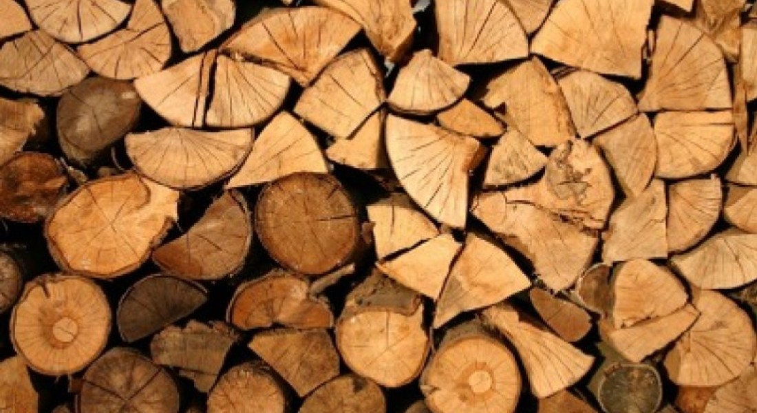 Zelf wanddecoraties maken van restanten hout