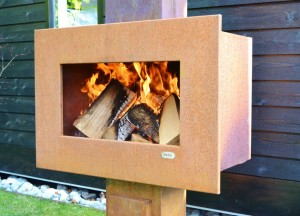 Stoere Zeno buitenhaard met klein postuur - Zeno Products