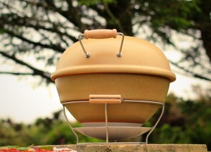 Buiten eten met een keramische pizzaoven - Art of Fire