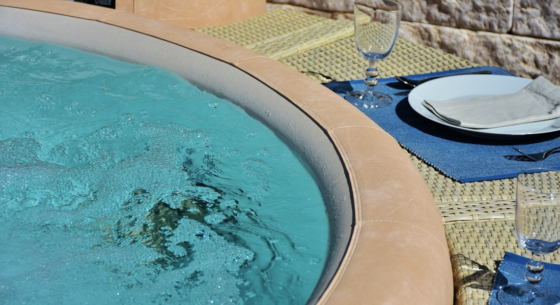 Een bubbelbad in je tuin: 3 redenen om je te overtuigen!