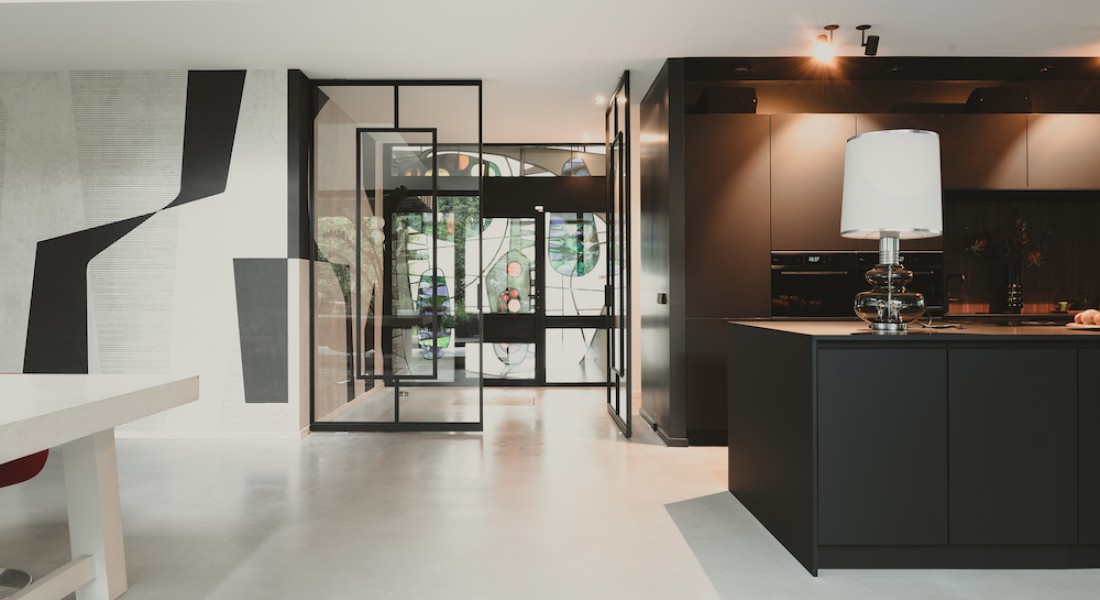 Binnenkijken: stalen deuren in luxe villa in Amsterdam Zuid