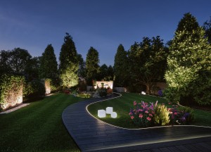 Tuin in de spotlights: zo maak je een goed lichtplan voor tuin & terras - 