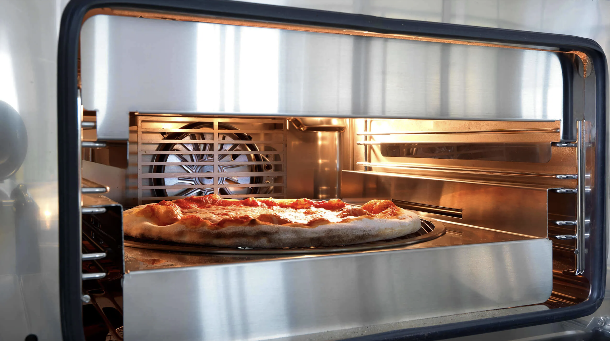 De perfecte inbouw oven voor de pizza lover!