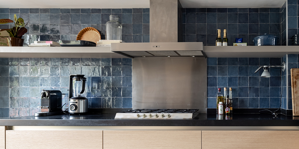 Craft Midnight Blue I vtwonen tegels by Douglas & Jones