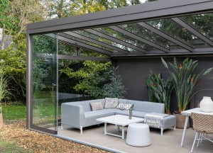 SOLOSTONE Uni Beton Olive 70x70 I vtwonen buitentegels by Douglas &amp; Jones - vtwonen buitenvloeren by Douglas &amp; Jones