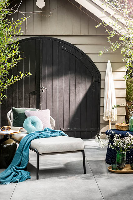 SOLOSTONE Mold Grit 90x90 cm I vtwonen buitentegels by Douglas & Jones