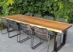 Suar boomstam buitentafel  | Woodindustries - Woodindustries