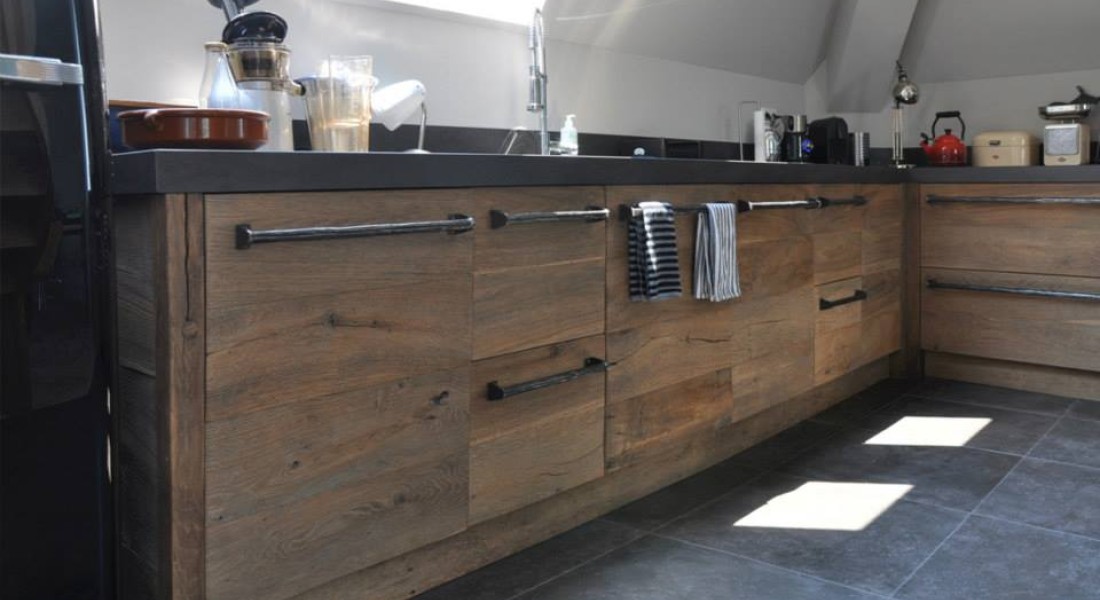 Nieuwe keuken van historisch hout van RestyleXL