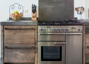 Keukeninspiratie! Oud houten keuken van RestyleXL - RestyleXL