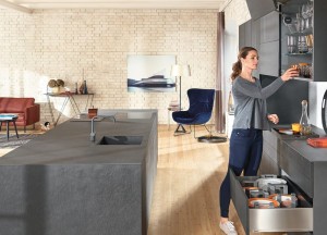 Extra opbergruimte met de keukenkasten van Blum - 