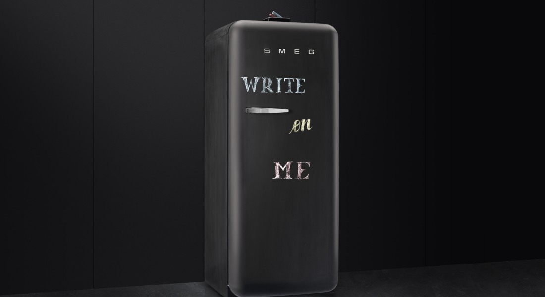 SMEG blackboard koelkast die ook je berichten bewaard