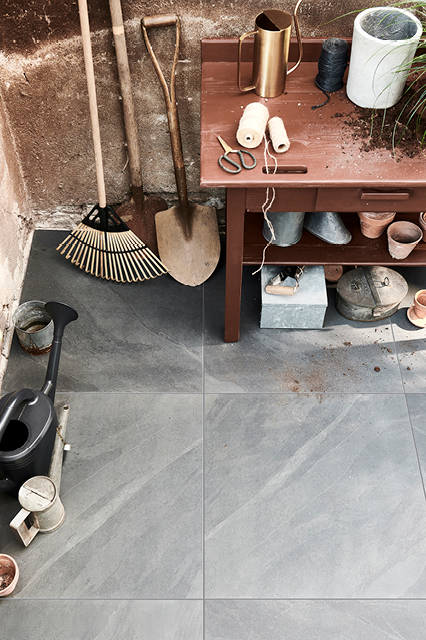 SOLOSTONE Uni Waves I vtwonen buitentegels by Douglas & Jones