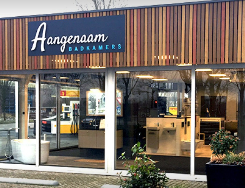 Aangenaam Badkamers - HOUTEN