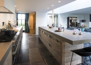 Keukeninspiratie: houten keukens met eiland - RestyleXL